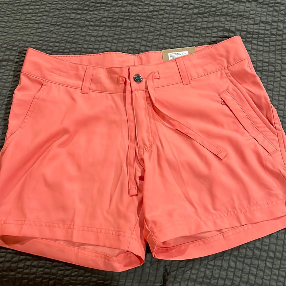 Magellan Fish Gear shorts size Medium